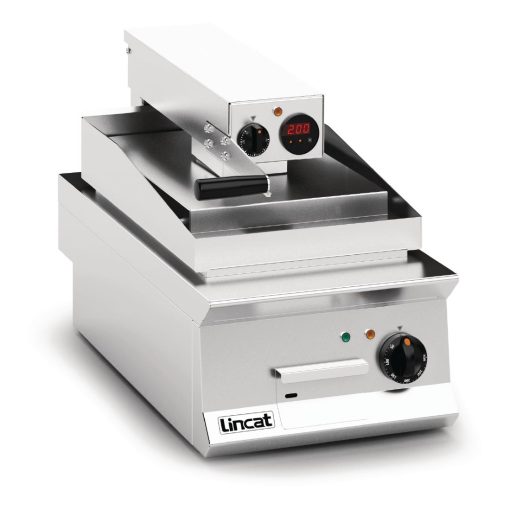 Lincat Opus 800 Ribbed Clam Griddle OE8211/R (DM577)