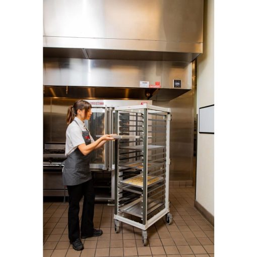 Cambro Ultimate Full Height Bakery Trolley 600x400mm (FU681)