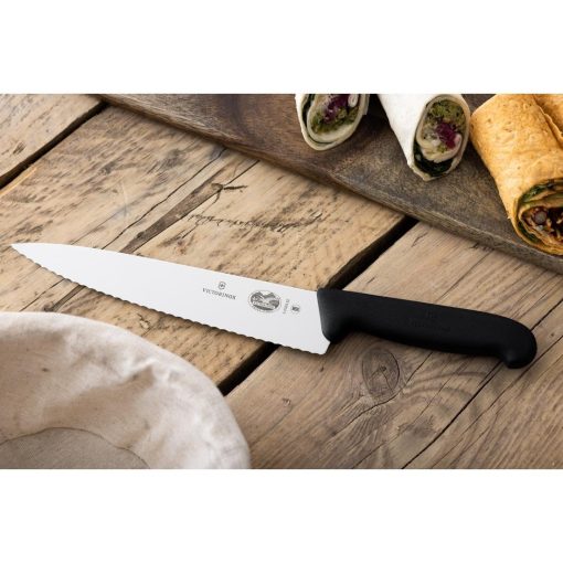 Victorinox Fibrox Serrated Carving Knife 22-2cm (HX995)