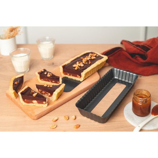 De Buyer Rectangular Fluted Tart Mould With Loose Base 200 x 80 x 27mm (DP120)