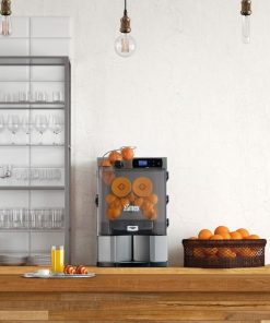 Zumex Essential Pro Juicer Black 4876 (FU649)