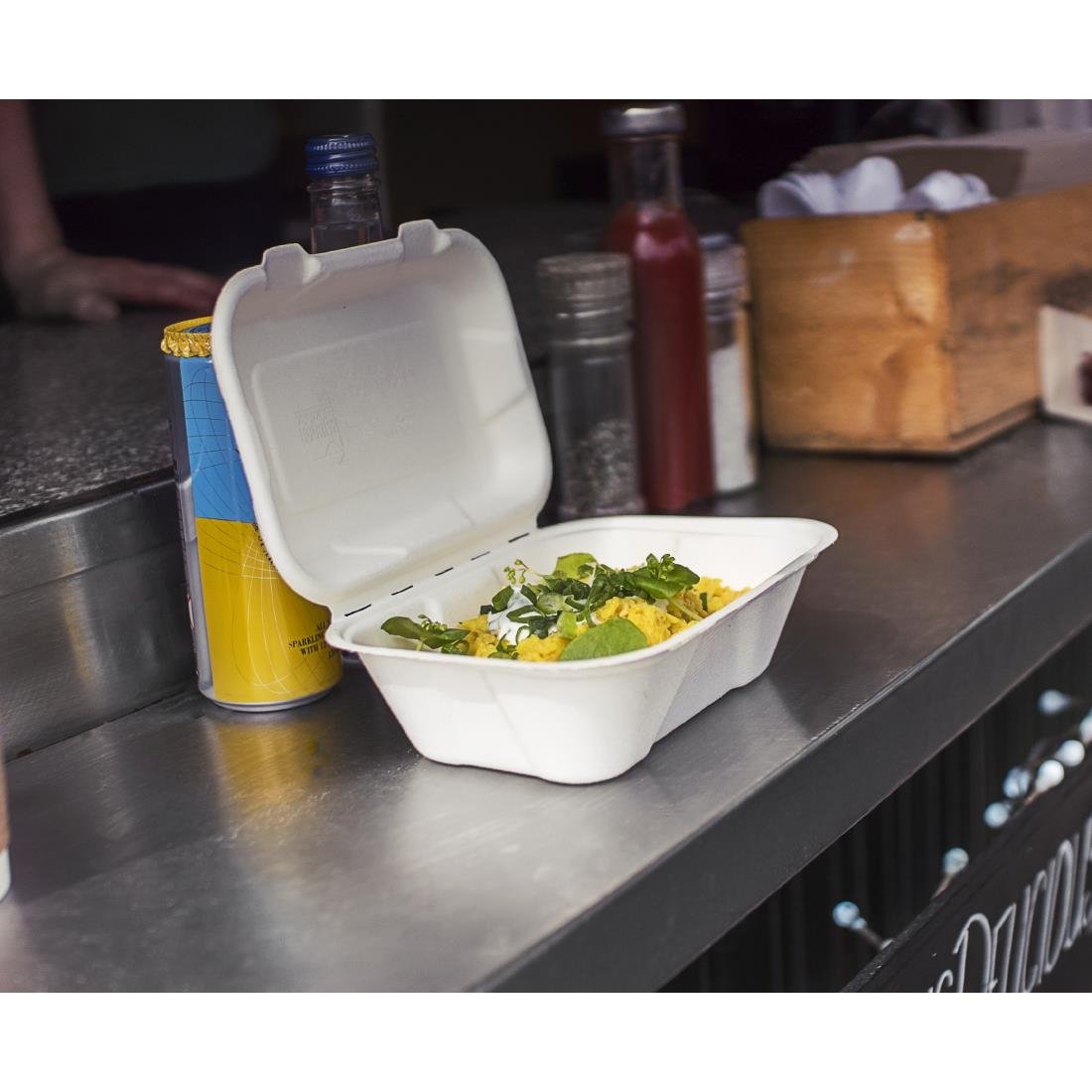 Vegware Nourish Moulded Fibre Clamshell Takeaway Boxes 7x5 500 Pack (JK183)