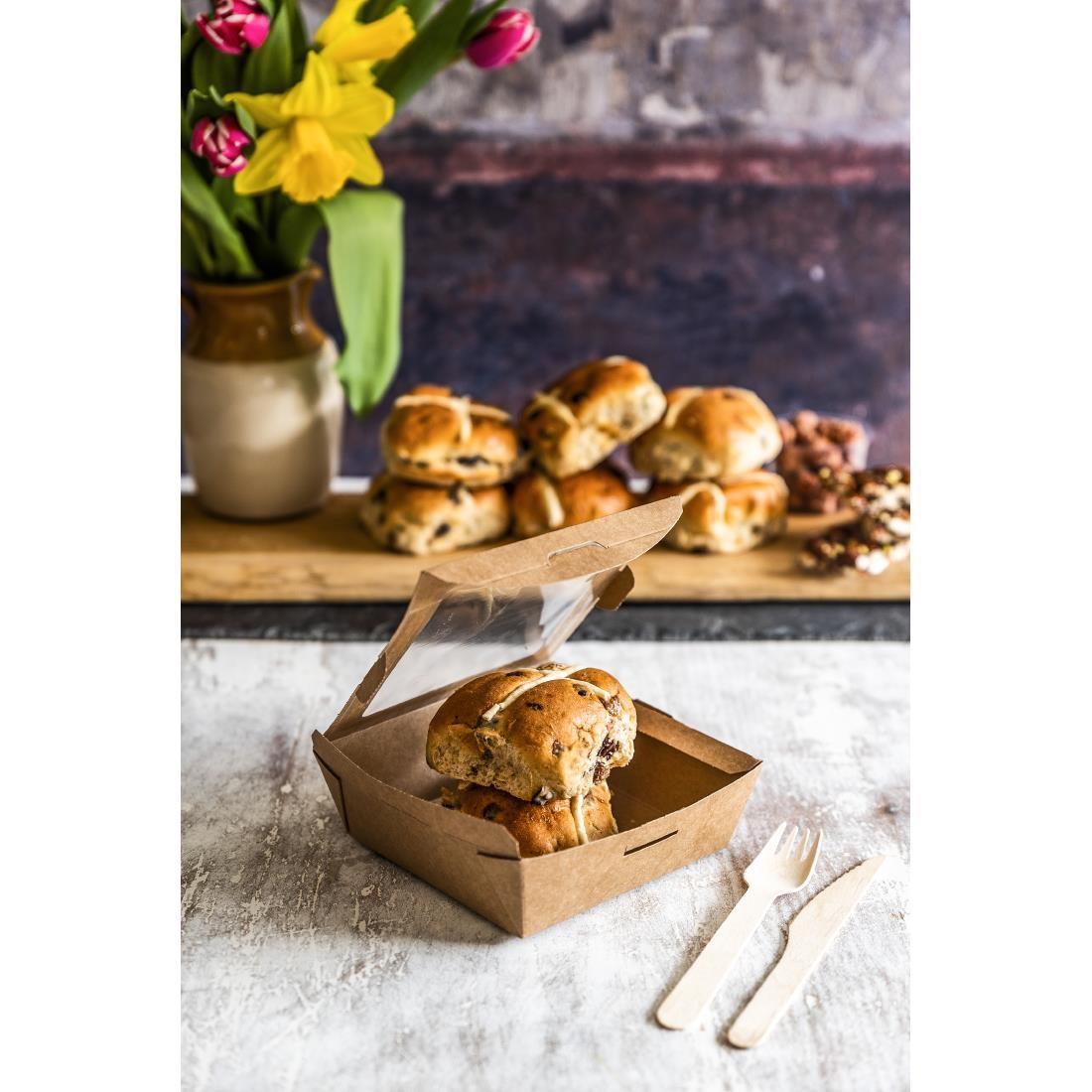 Vegware Salad Boxes with Window Kraft Medium 650ml 300 Pack (JK364)