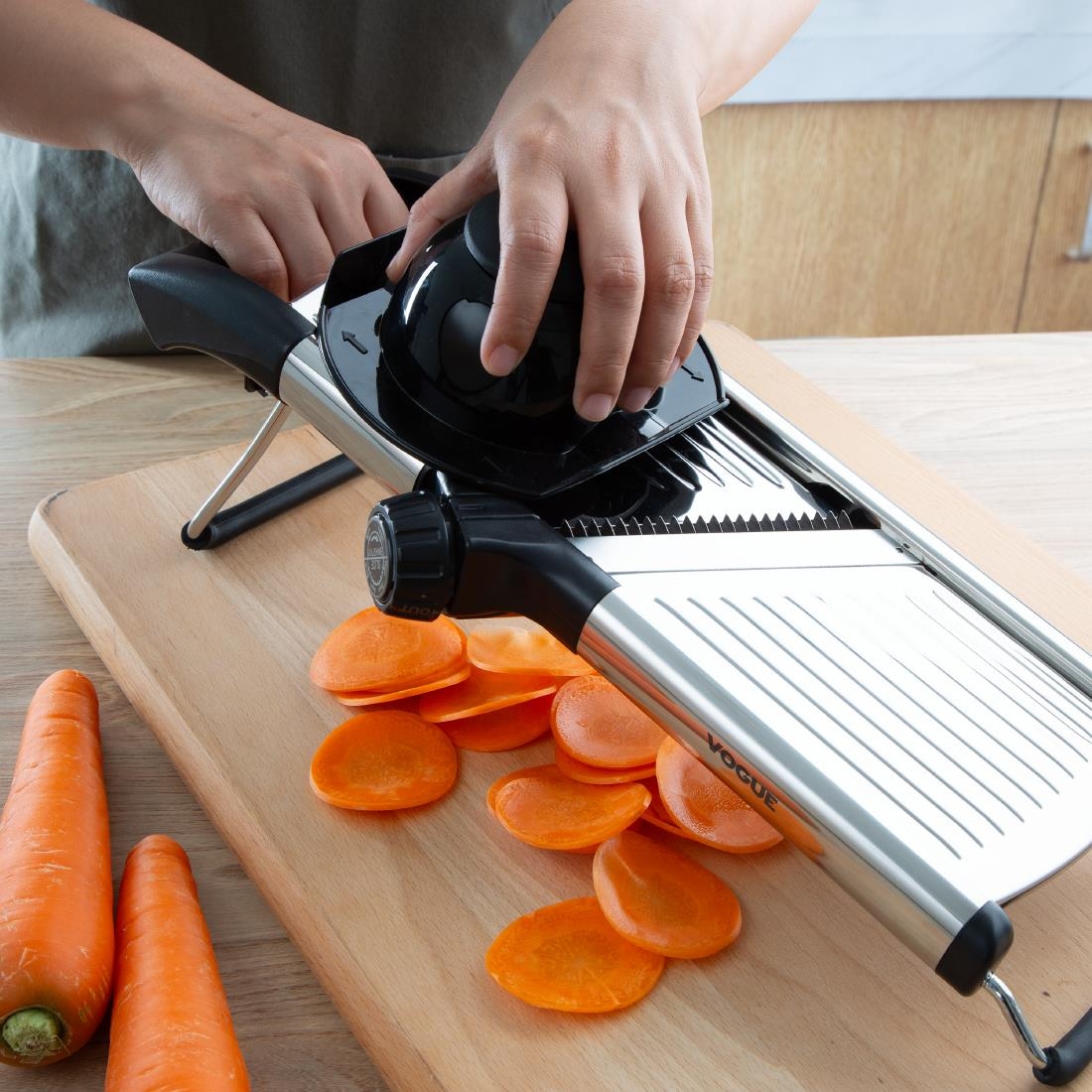Vogue Stainless Steel Mandoline Slicer (JF040)