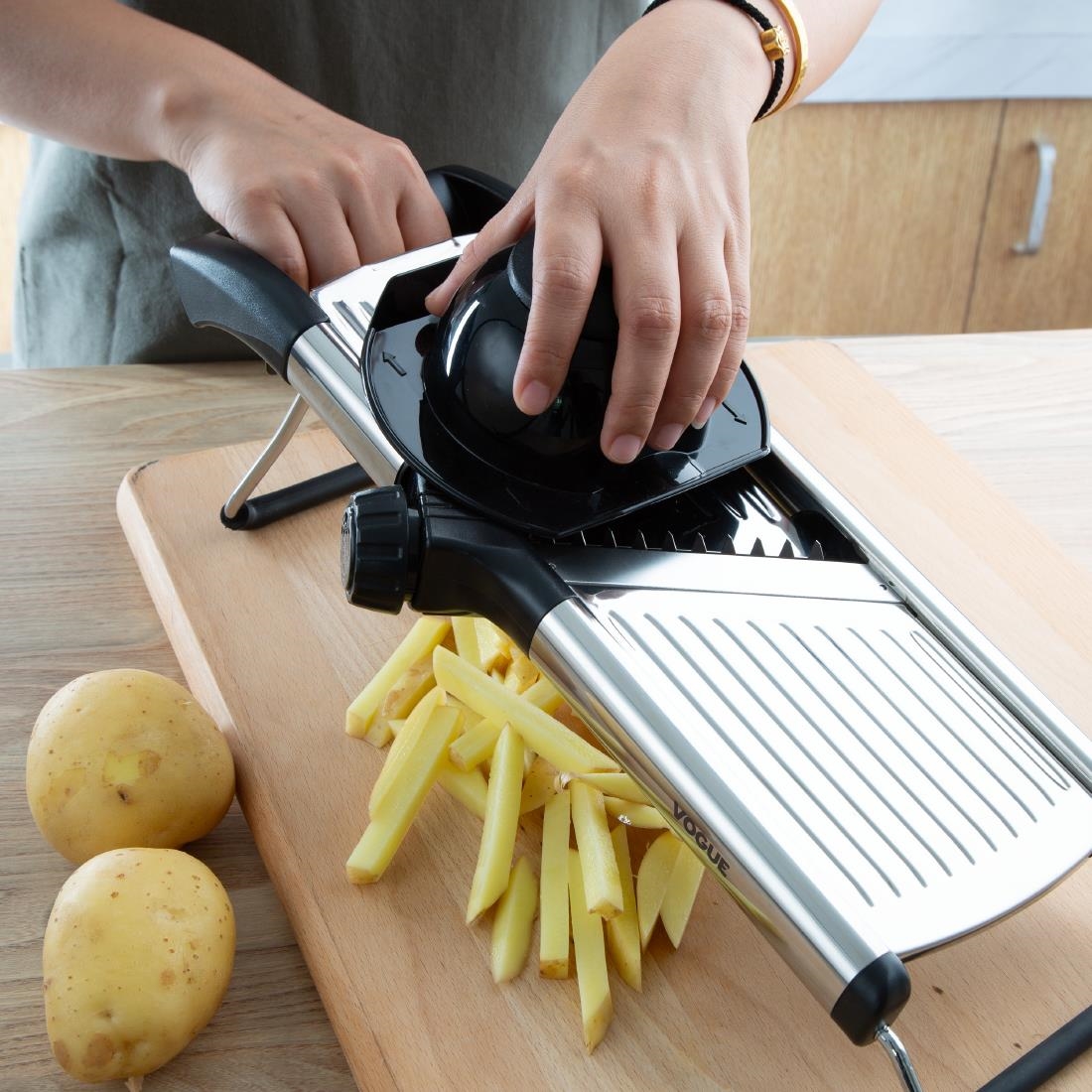 Vogue Stainless Steel Mandoline Slicer (JF040)
