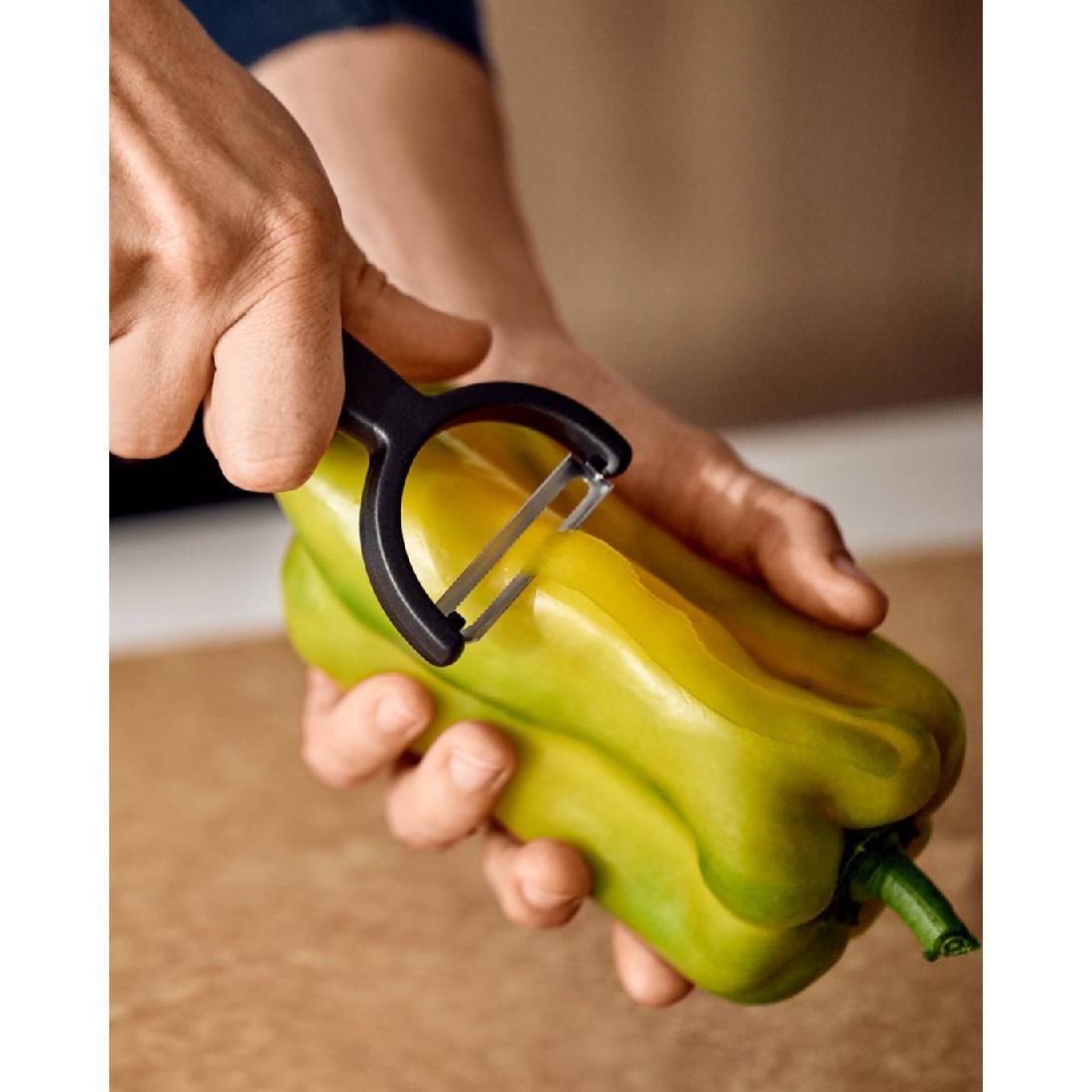 Victorinox Serrated Ypso Peeler Black (JP296)