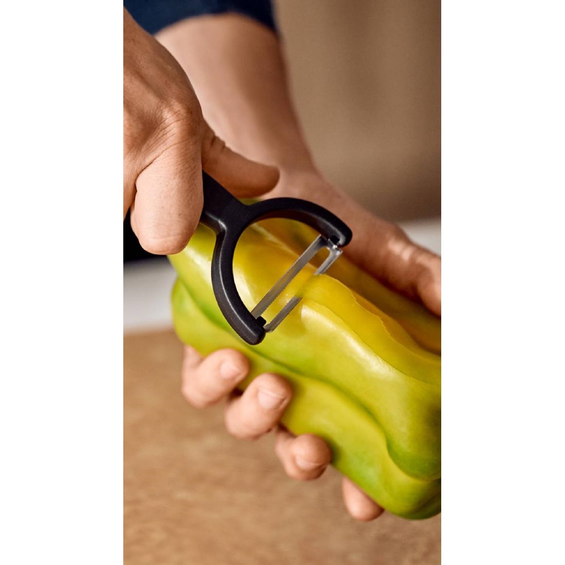 Victorinox Serrated Ypso Peeler Black (JP296)